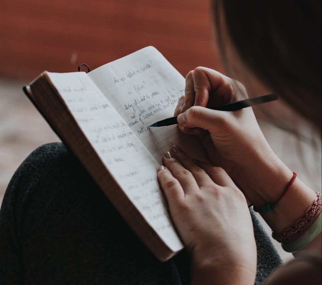 Hotels in Hythe - Take time out to write at the Beach Escapes this winter